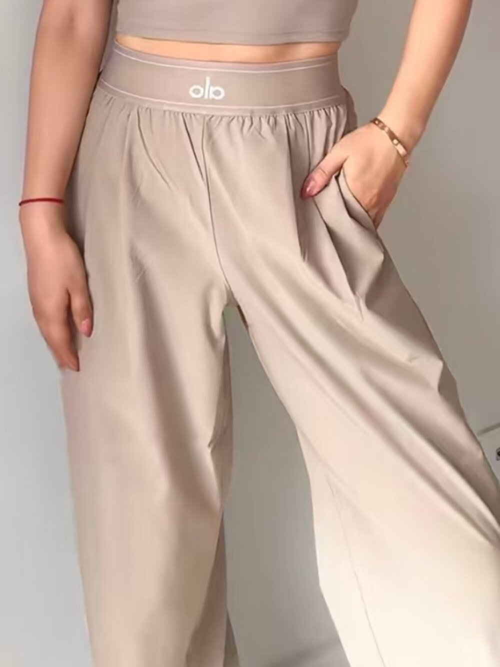 Gravel NWT ALO💕🐇Yoga Suit Up Trouser Regular | Relaxed Fit Elegant Versatile